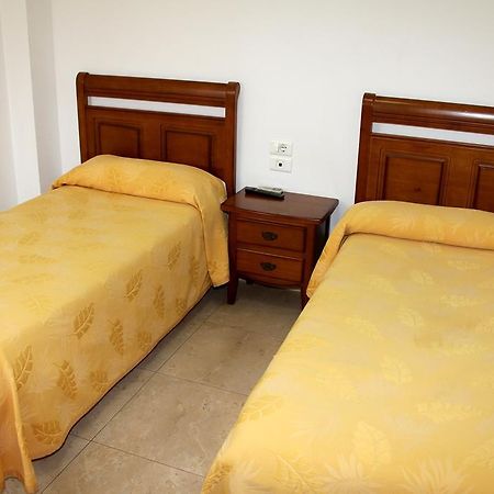 Hostal Restaurante La Masia Vila-real المظهر الخارجي الصورة
