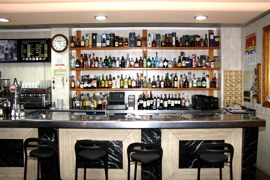Hostal Restaurante La Masia Vila-real المظهر الخارجي الصورة