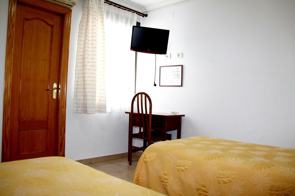 Hostal Restaurante La Masia Vila-real المظهر الخارجي الصورة