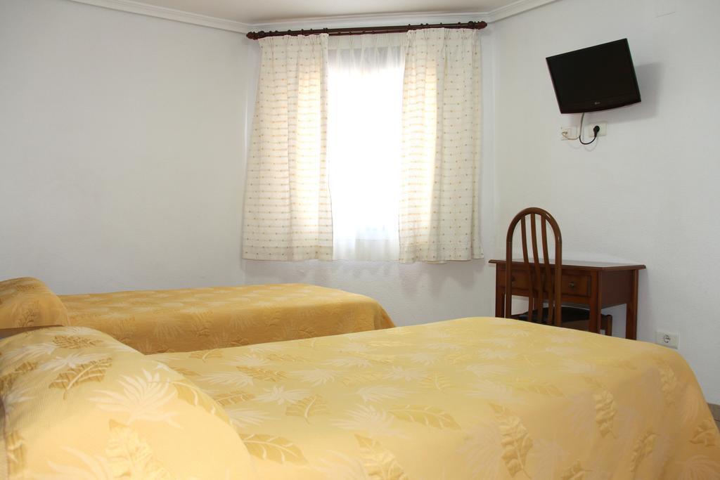 Hostal Restaurante La Masia Vila-real المظهر الخارجي الصورة