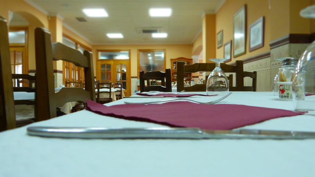 Hostal Restaurante La Masia Vila-real المظهر الخارجي الصورة